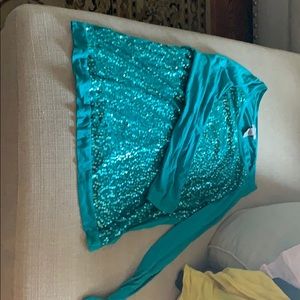 Fun, long sleeve sequin top!